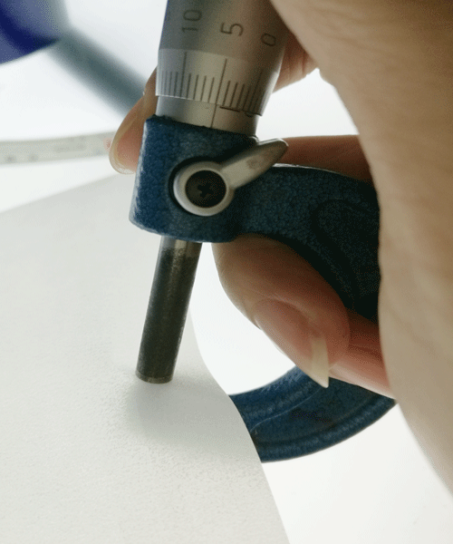 千分尺測量鋼片厚度